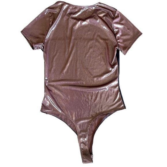 NWOT Glowing Different Short Sleeve Bodysuit in Bronze Size Medium - Picture 6 of 8